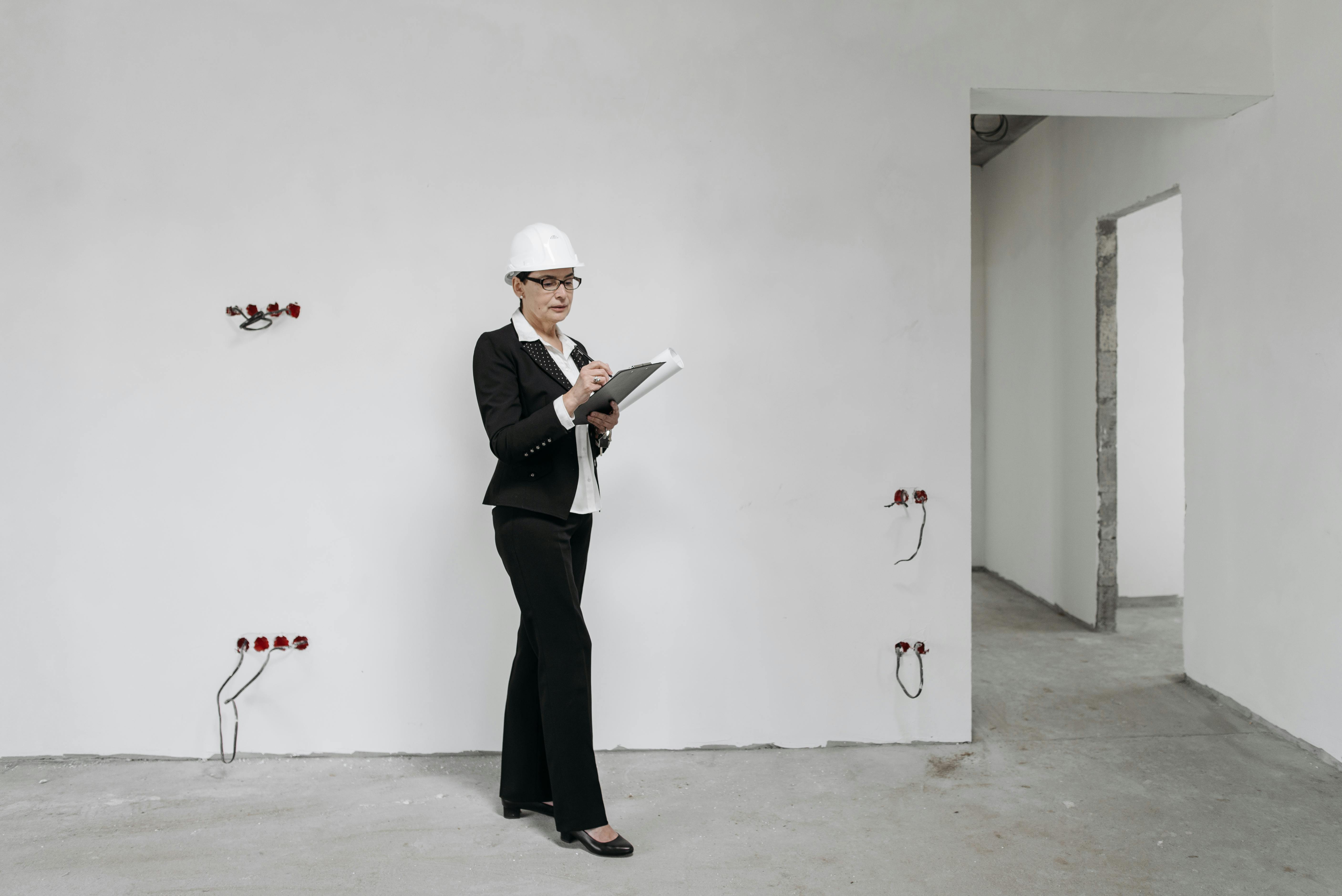 Planungsbesprechung am Bauplan